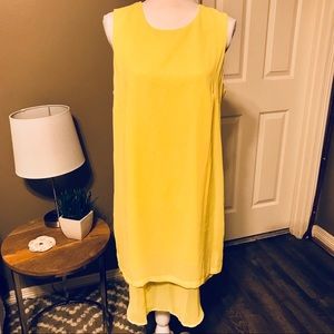 LIKE NEW! FLOWY YELLOW SUNDRESS